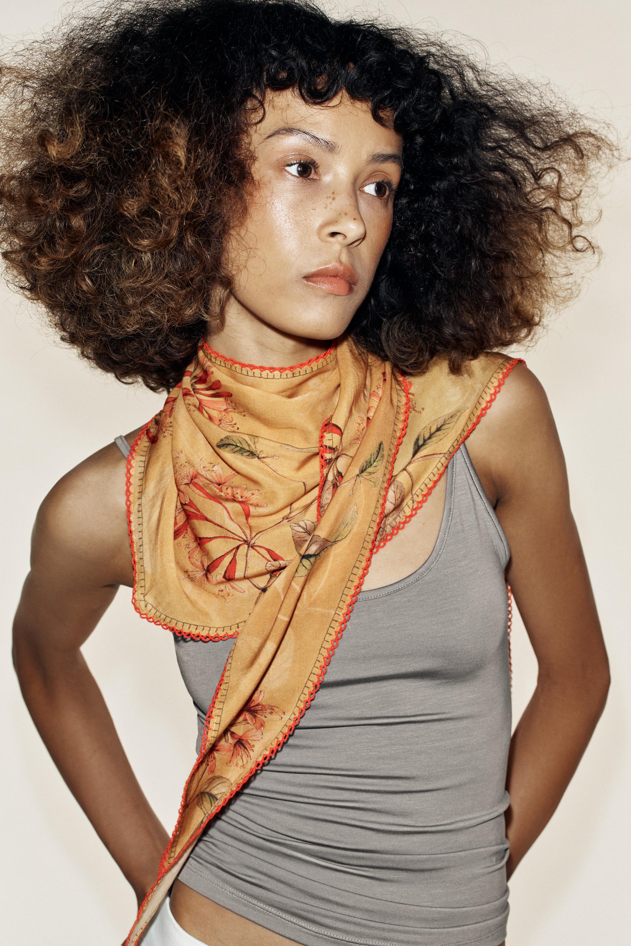 FLORAL PRINT BANDANA SCARF WITH LACE TRIM
